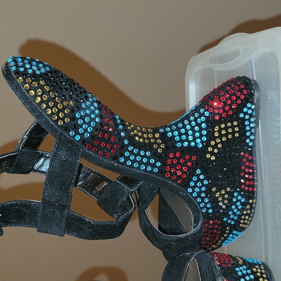 SOLD Platform Curve Heeled Platform - Picture 3 of 13